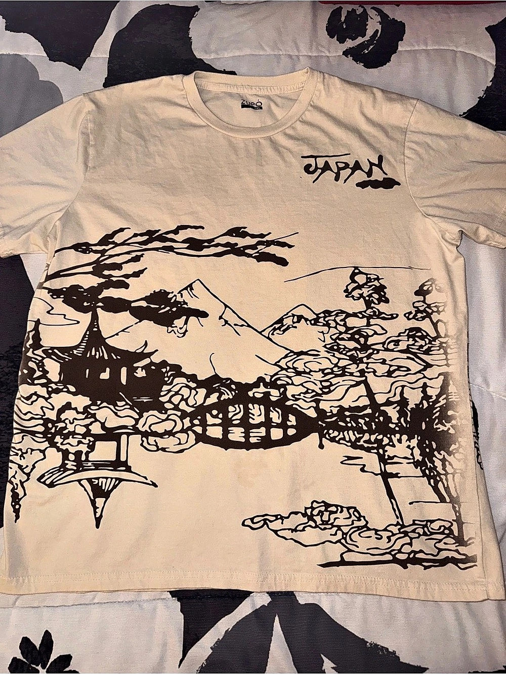 Zupyo Graphic Tee Cream & Black Size 2XL